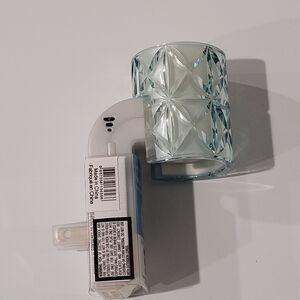 Crystal Patterned BBW Wallflower With Light 🌟